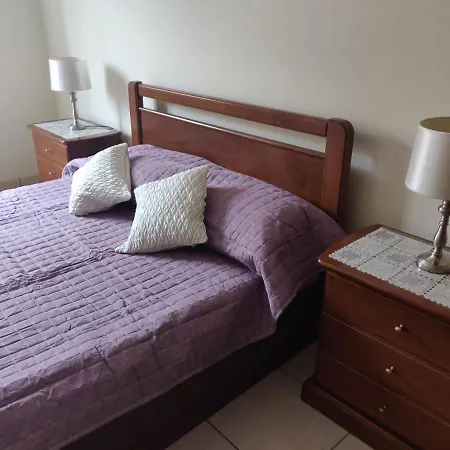 Comfortable Within Minutes Walk Away From Bay アパート *
