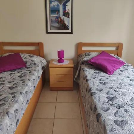 Comfortable Within Minutes Walk Away From Bay Mellieħa